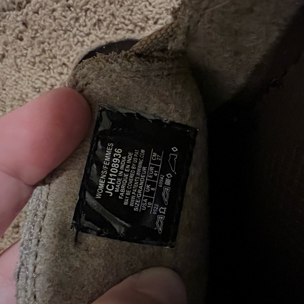 Women’s size 10 chacos PAONIA CLOG